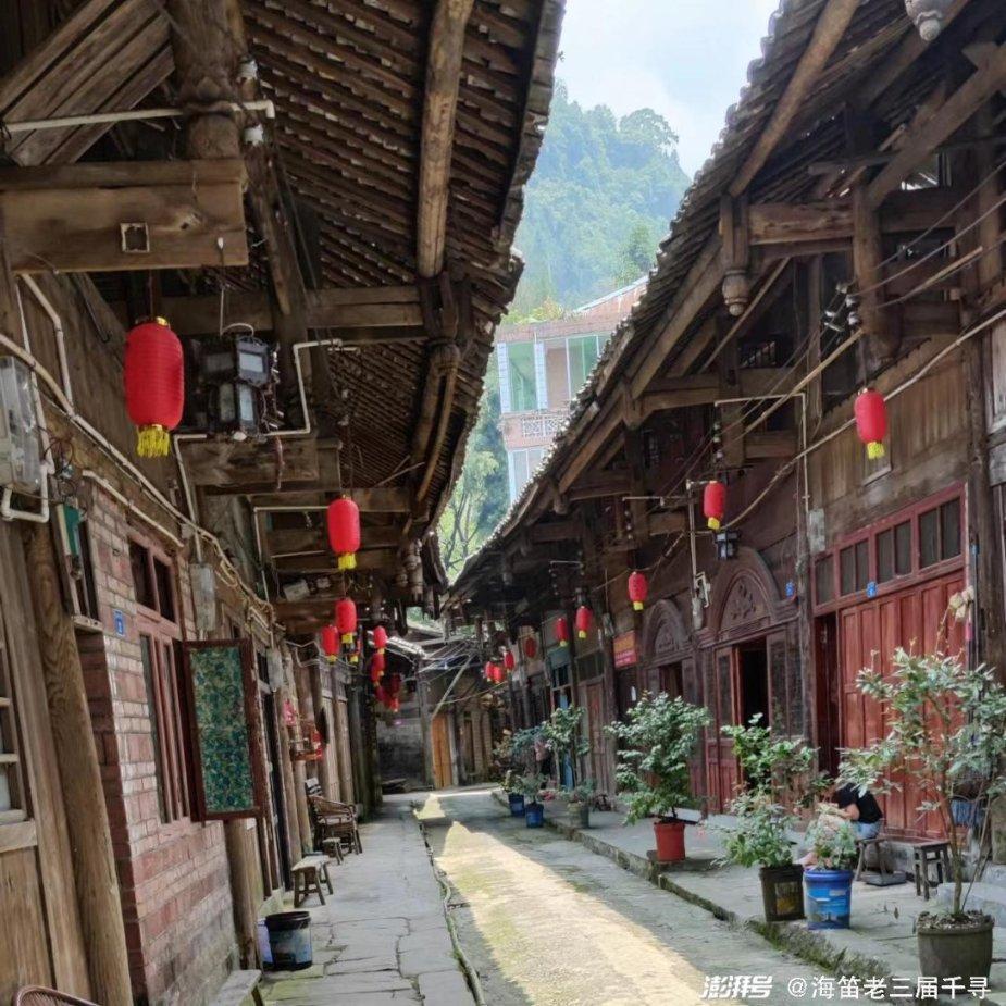中国农业银行泰安分行到第一书记派驻村走访慰问困难群众